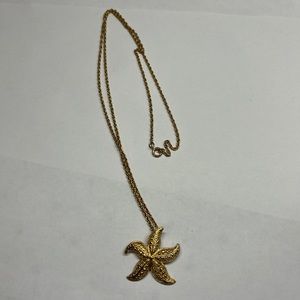 Starfish Pendant Goldtone Necklace Long Chain. 
Beautiful starfish about 1 1/4 “